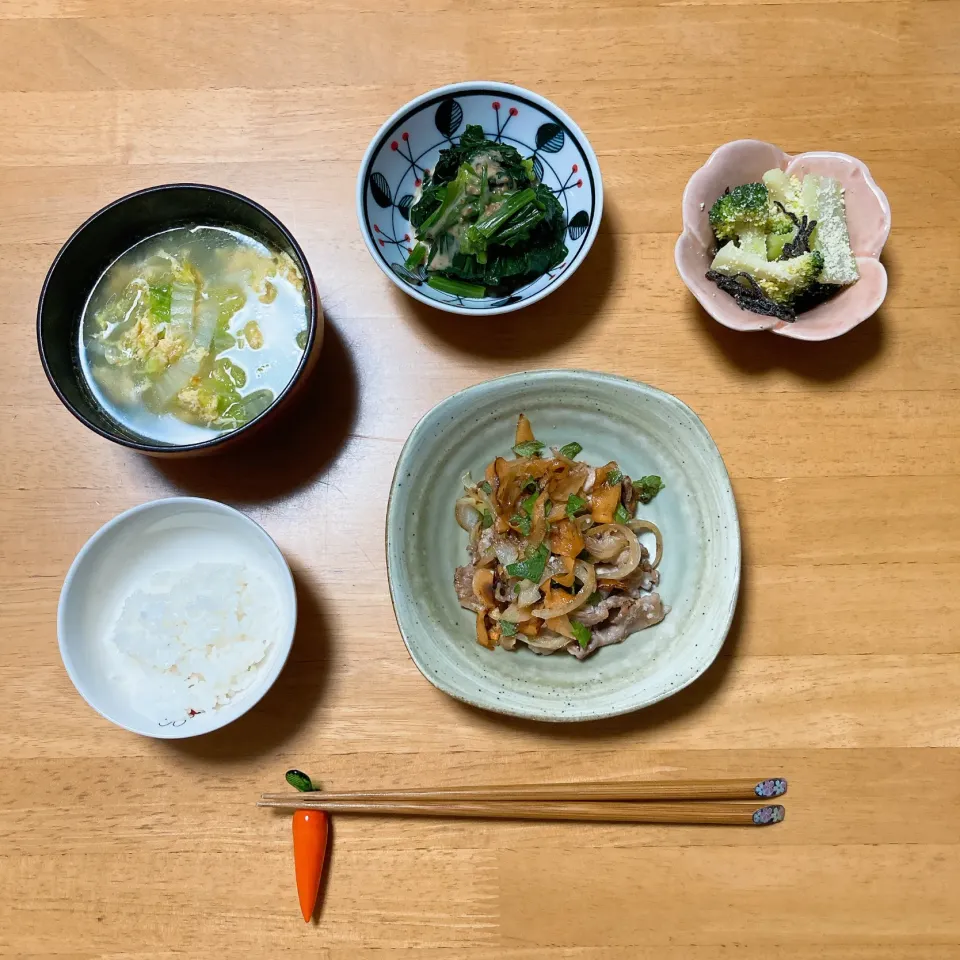 豚肉と野菜の塩麹炒めと白菜のスープ|ちゃみこさん