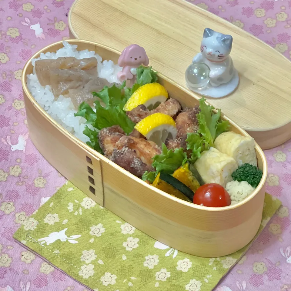 鶏かた肉の唐揚げ☘️の💙ちゃんお弁当　2/16金|sweet homeさん