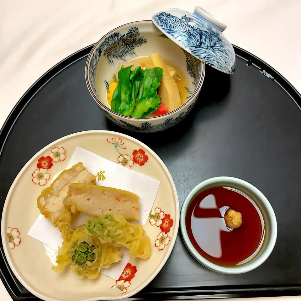 揚げ物：蓮根はさみ揚げ
炊合：高野豆腐 昆布巻 小芋 筍 黄身煮梅麩|T. Wonderさん