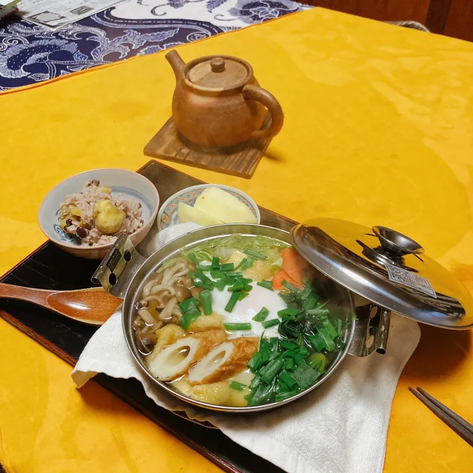 grandmaの晩ごはん☆ 今夜は寒いから、力持鍋焼きうどん　熱々...いただきます|kaoriさん