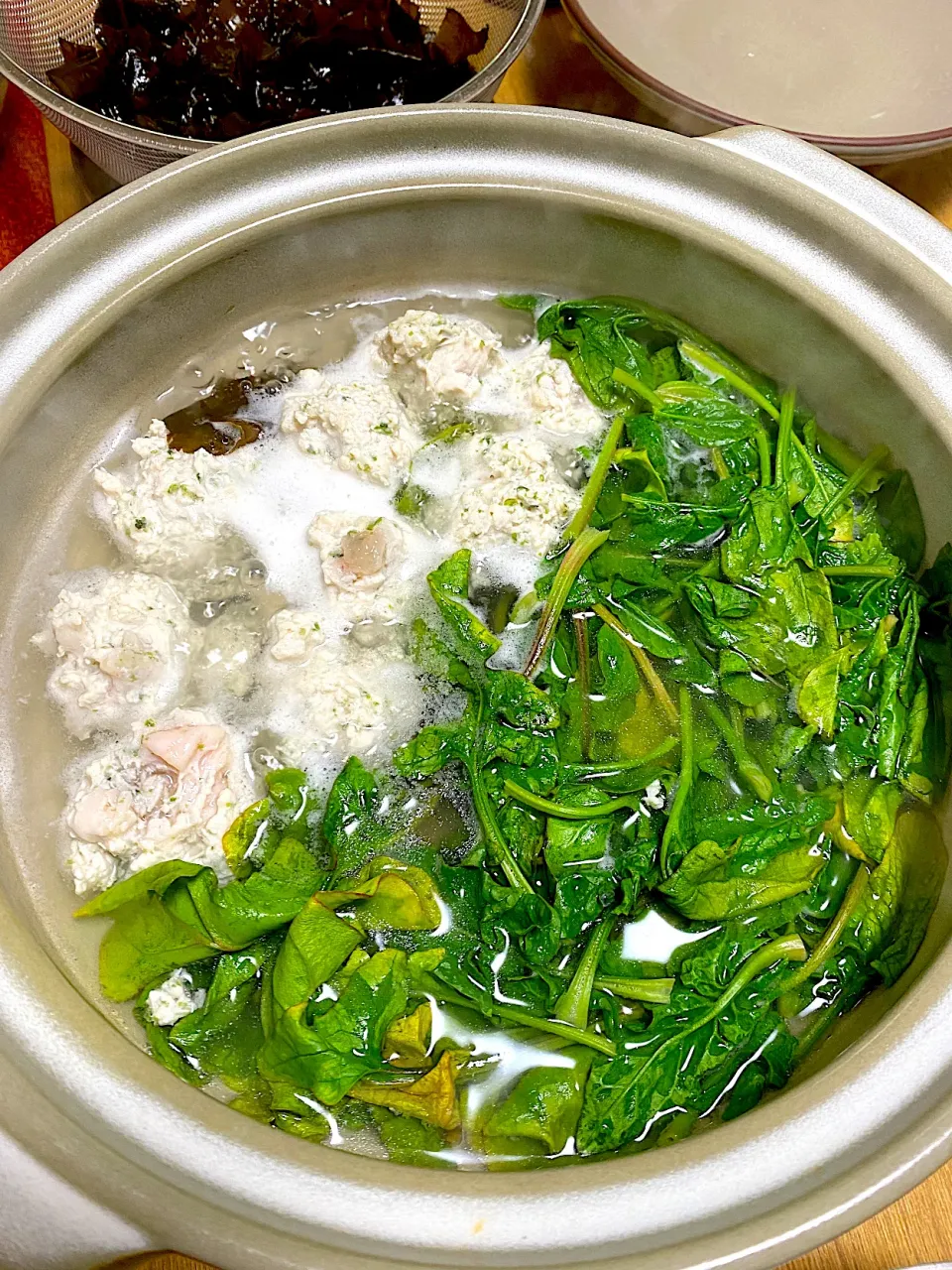 長谷川あかりさんの青のり鶏団子でお鍋🍲|1614さん