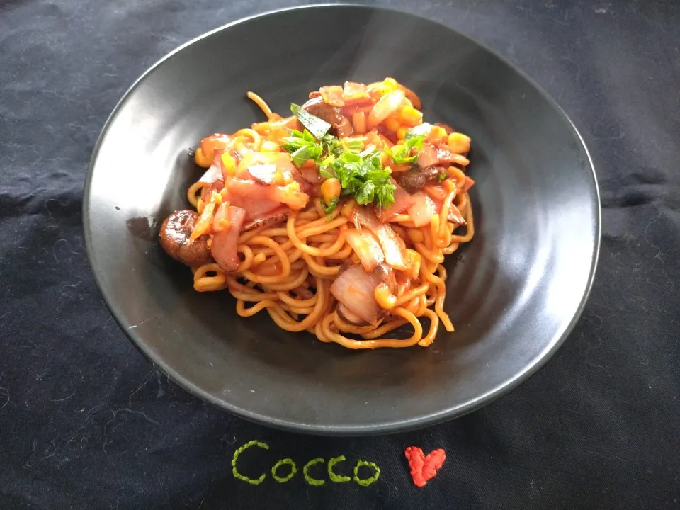 Snapdishの料理写真:焼きそばの麺でナポリタンを作ってみた✨|cocco+さん