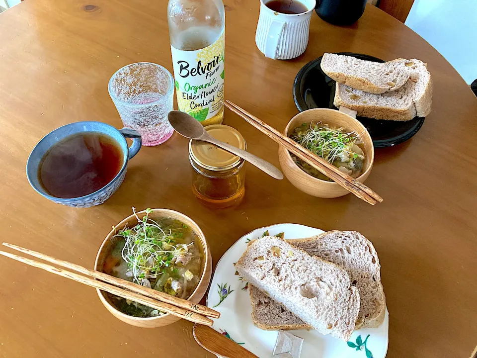 焼きたて甘酒入り胡桃食パンで朝ごはん(* ˘ ³˘)♡*˚Ⴛ̅̀∣ժ̅ ꒭~੭ੇ♡|さくたえさん