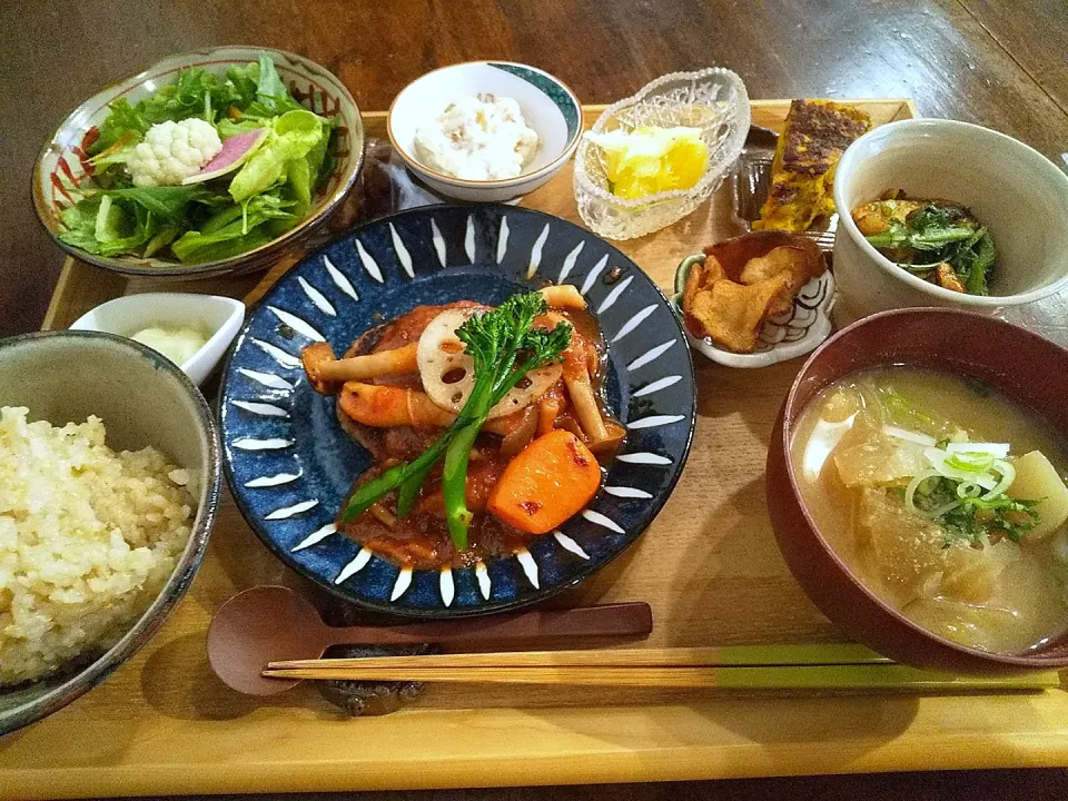 発酵食ランチ🍅
トマトハンバーグ♪|さくらんぼさん