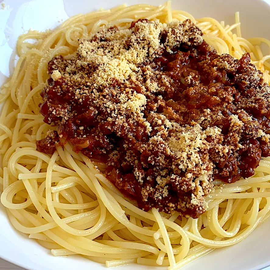 Snapdishの料理写真:牛タン筋のひき肉でミートソース🍝|がおりんさん