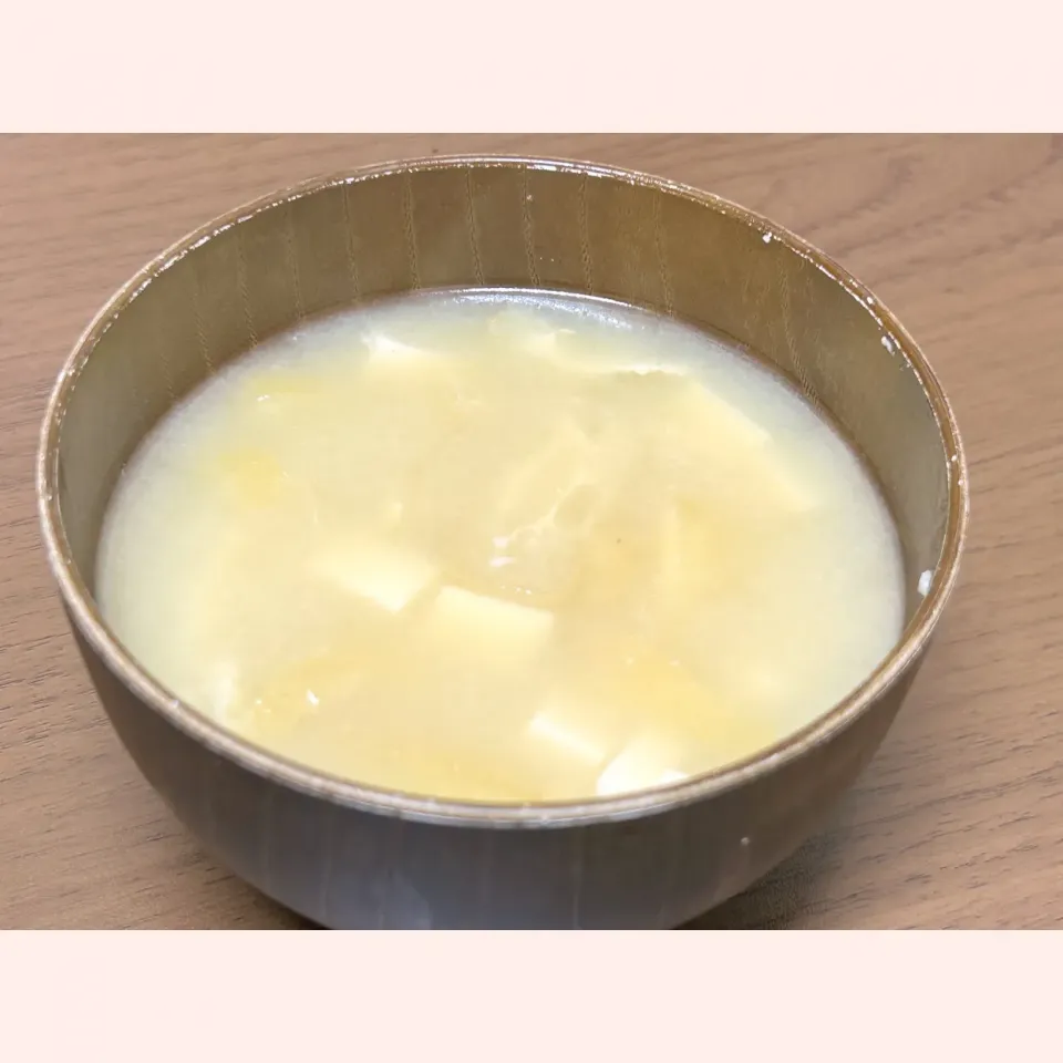 豆腐と油揚げのみそ汁|めいほさん