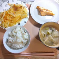 Snapdishの料理写真:焼き鮭　カブ煮　ポテトチーズ|なつき♪さん