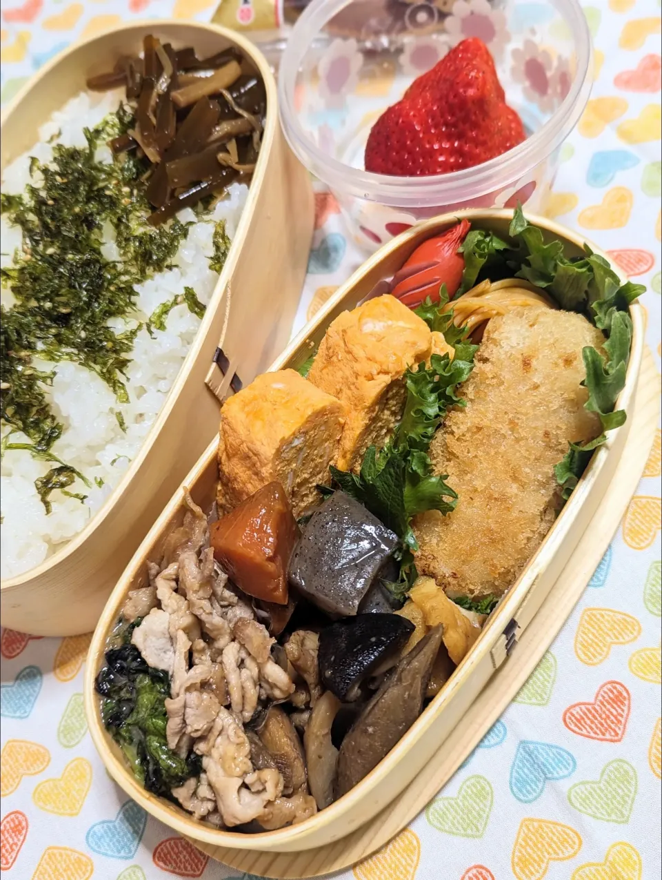 本日のお弁当〜クリームコロッケと豚ロースの万能味ソース炒め弁当|f.1125beさん