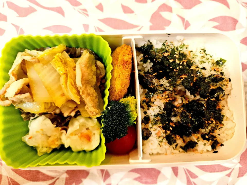 Snapdishの料理写真:白菜と豚肉のすき焼き煮込み❤️旦那さんお弁当❤️|かおるcitronさん