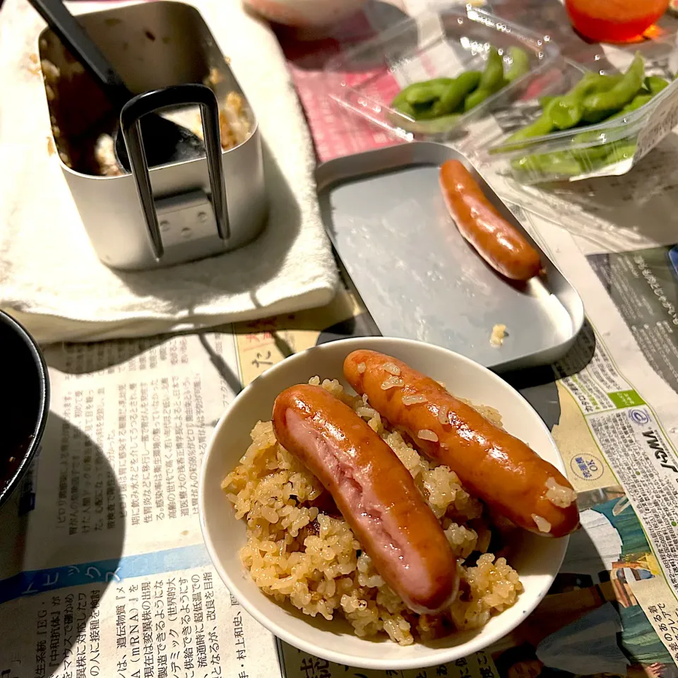 金のウインナーでメスティン飯盒炊爨😋|すかラインさん