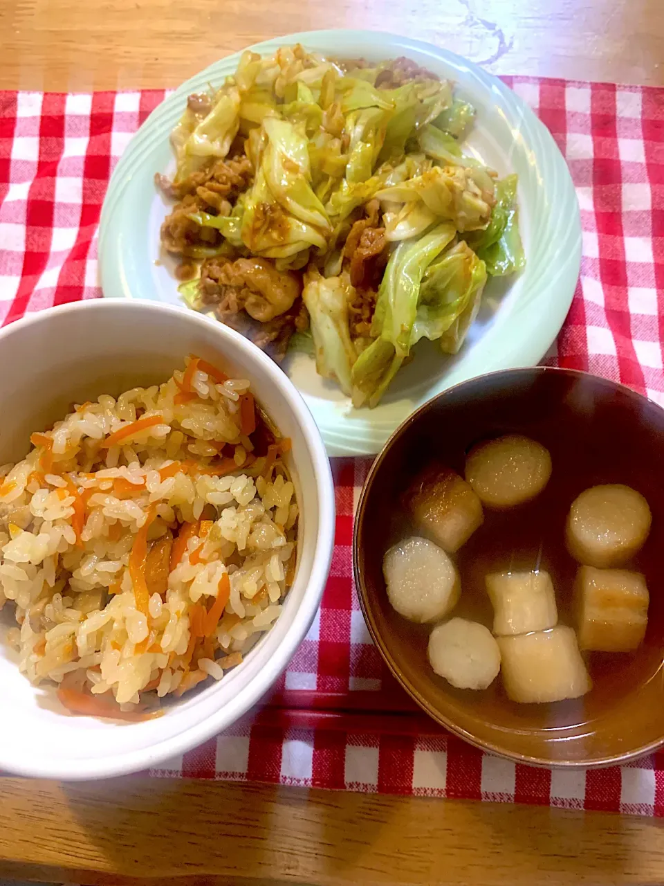 混ぜご飯と回鍋肉と麩のお吸い物⭐️|kaokaoさん