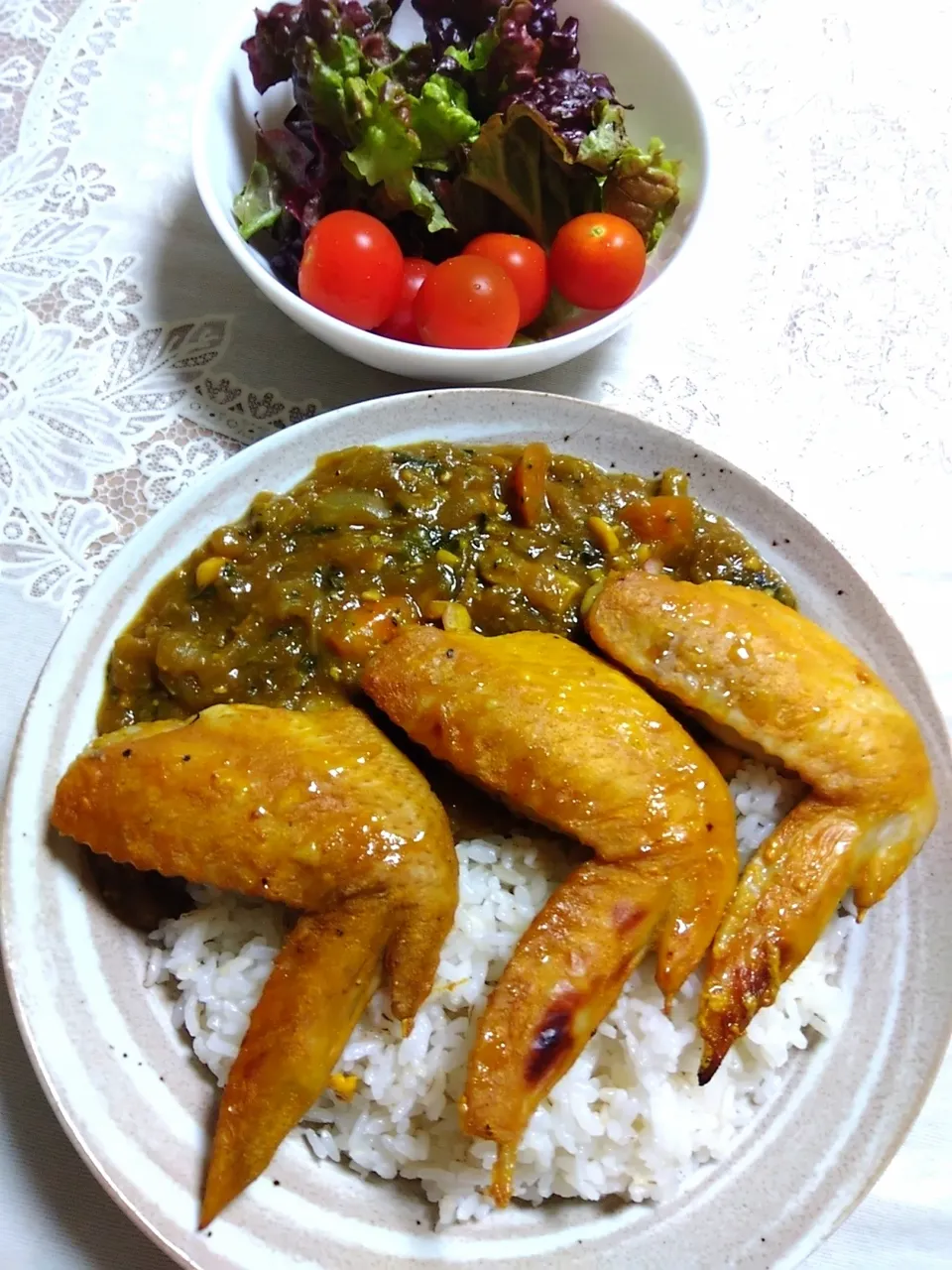 めちゃめちゃ時間かけて作った夜ご飯!
カレー、タンドリーチキンを作りました|m.rafuさん