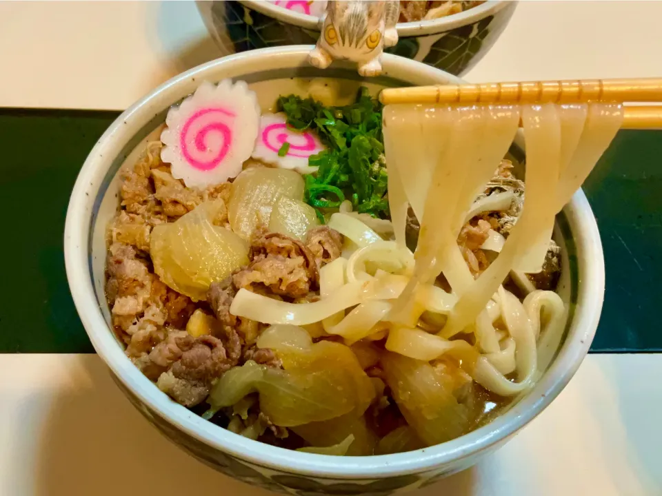 牛丼と同じに作ったのをきしめんにドーン！
肉肉肉きしめん
#国産牛肉使用
#玉ねぎ多め
#生姜たっぷり|Takeshi  Nagakiさん