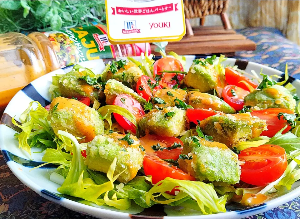 Snapdishの料理写真:🥑アボカドの唐揚げサラダ🥗|ayaさん