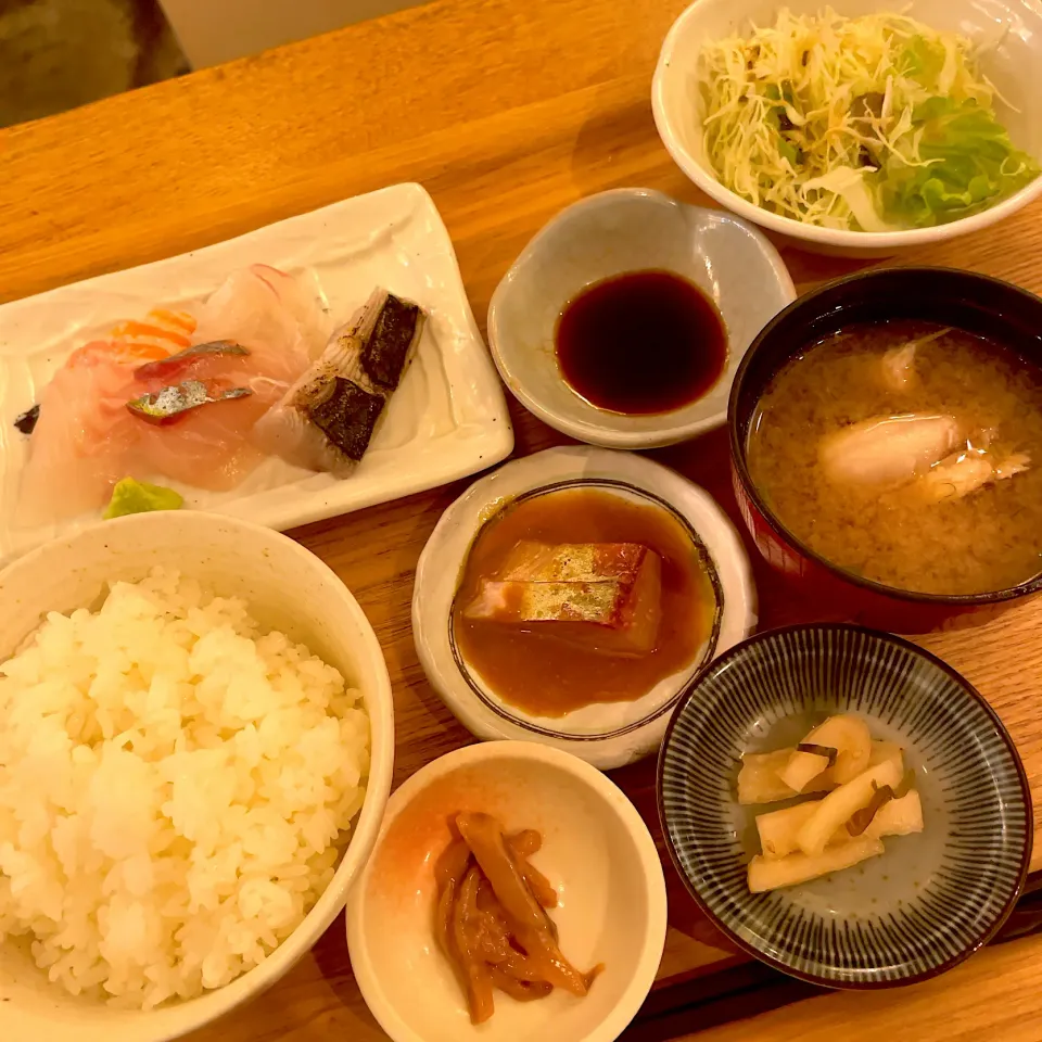 Snapdishの料理写真:お刺身定食|T. Wonderさん