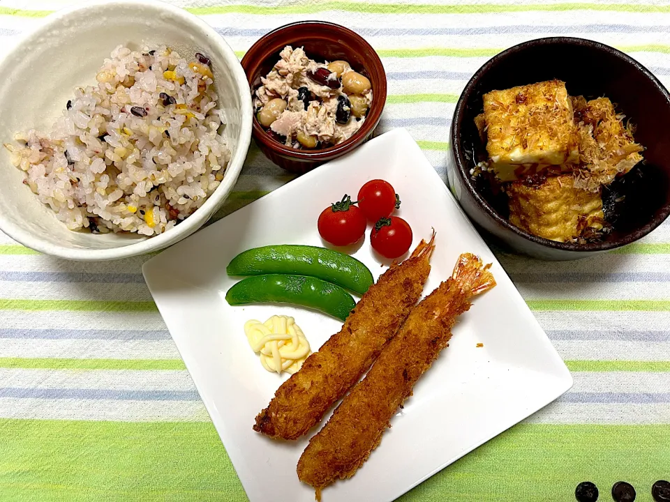 エビフライ、ツナと豆のサラダ、焼き絹揚げ豆腐|jackybeanさん