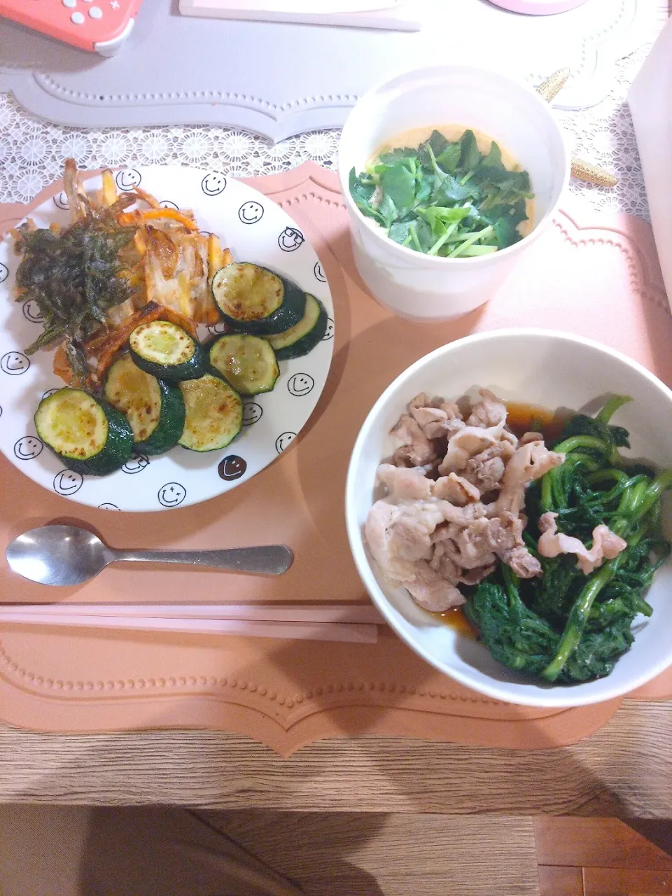 春菊と豚肉しゃぶ　かきあげ　ズッキーニ　茶碗蒸し|なつき♪さん