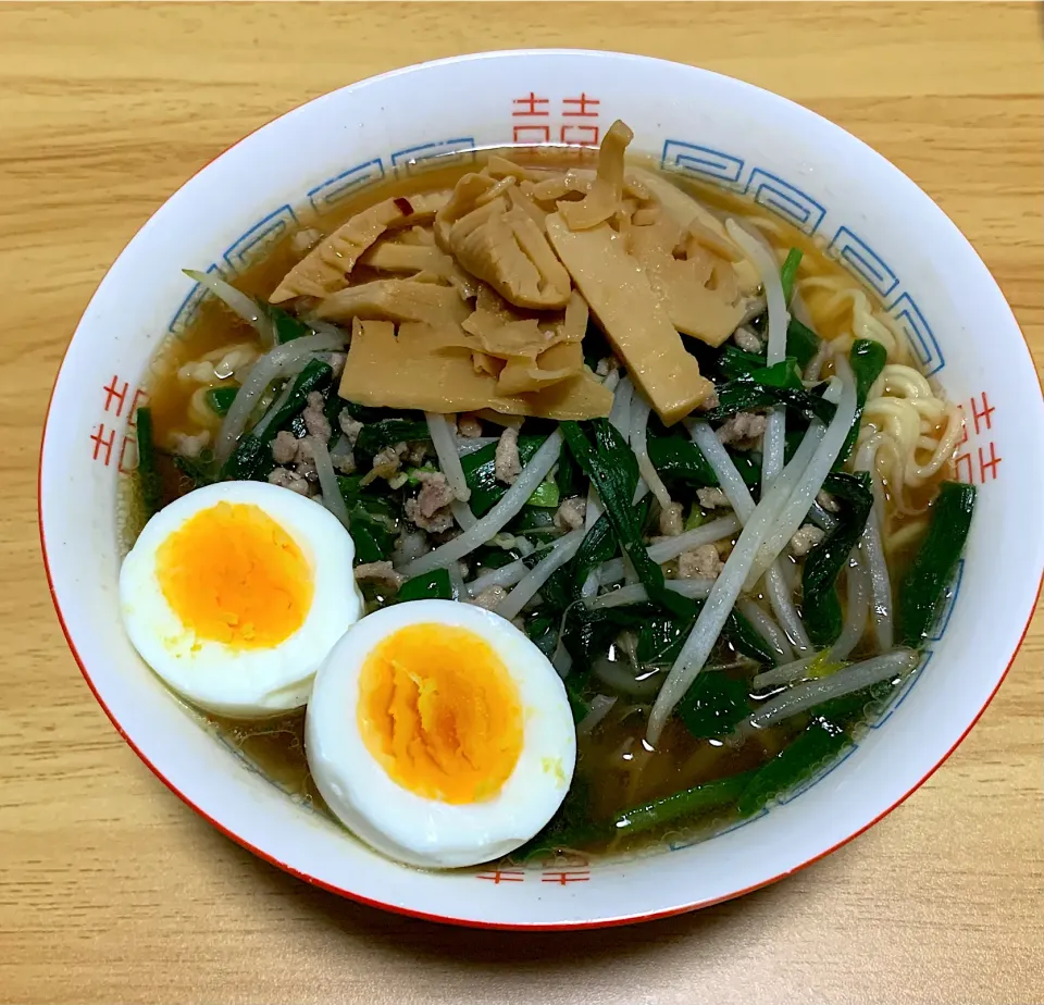 Snapdishの料理写真:ニラモヤシ味噌ラーメン|料理好きなじいさまさん