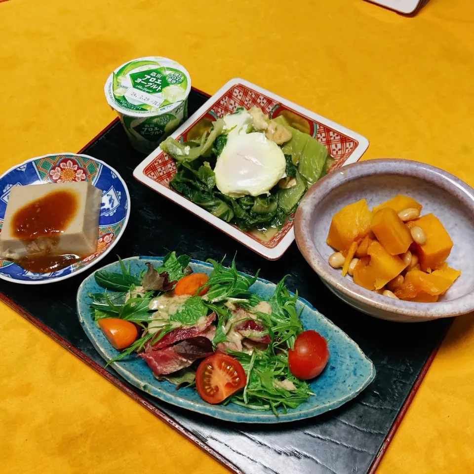 grandmaの晩ごはん☆ 今夜は昨日もらった白菜煮…これ好き❤️
コープのポイントでもらったマグロ🍣でカルパッチョ風…ワサビドレッシングで頂きます|kaoriさん