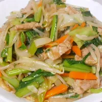 豚ロースでたっぷり野菜炒め✨🍀
シャキシャキ感が最高🎊