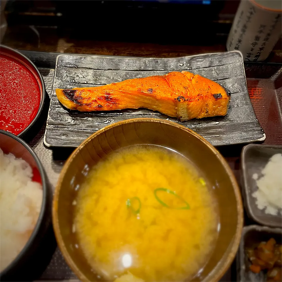 厚切り銀鮭塩焼き定食|ななみんさん