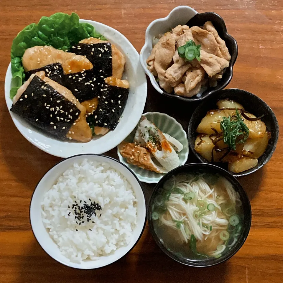 主食　白ごはん
主菜　鶏胸肉の海苔巻き🅿️
副菜　
副菜　大葉 千切り
汁物　
小鉢　ちくわ|...さん