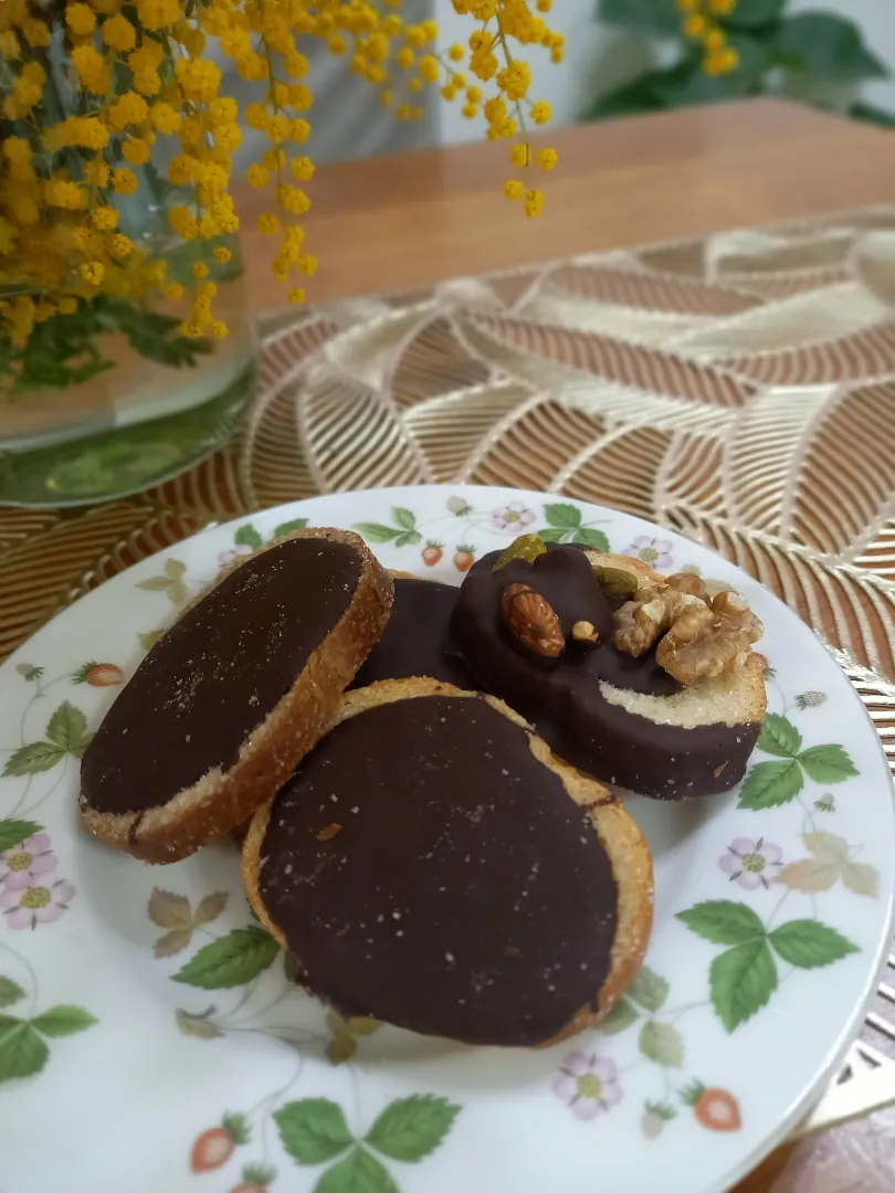 プレーンラスクにチョココーティングしました|reoreoaさん