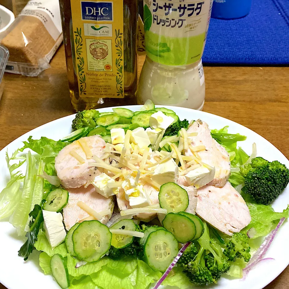 Snapdishの料理写真:鶏ハムサラダ|みんみんさん