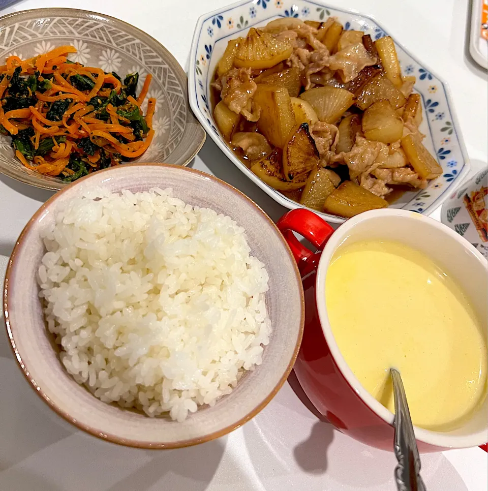 Snapdishの料理写真:豚バラ大根、ほうれん草とにんじんの胡麻和え|rasaさん