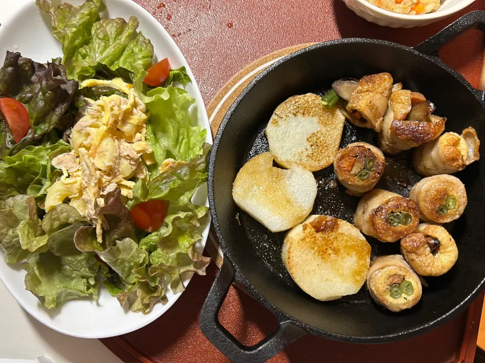 揚げと野菜の豚肉巻きと長芋ステーキをスキレットで|バジルママさん