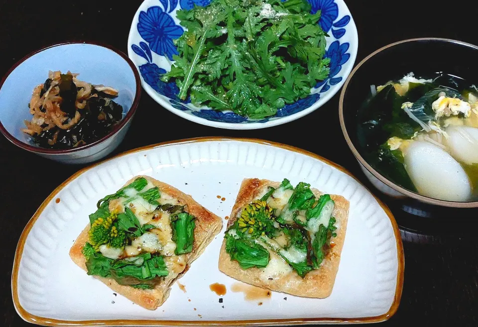 ヤマサさんの！菜の花の油揚げピザ😋🍴💕|きつねさん