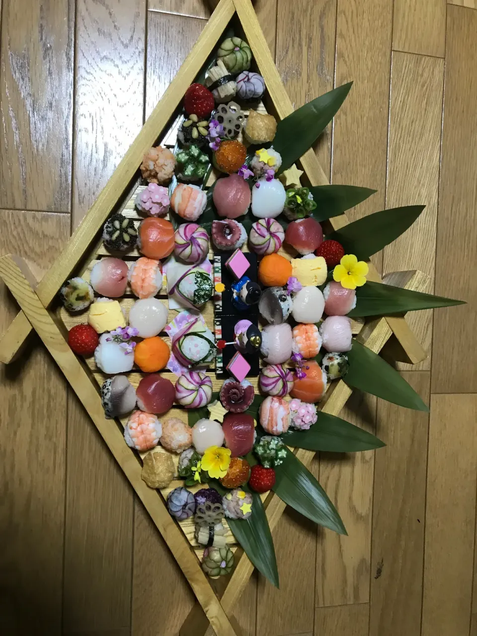 Snapdishの料理写真:雛祭りで手毬寿司|ypjさん