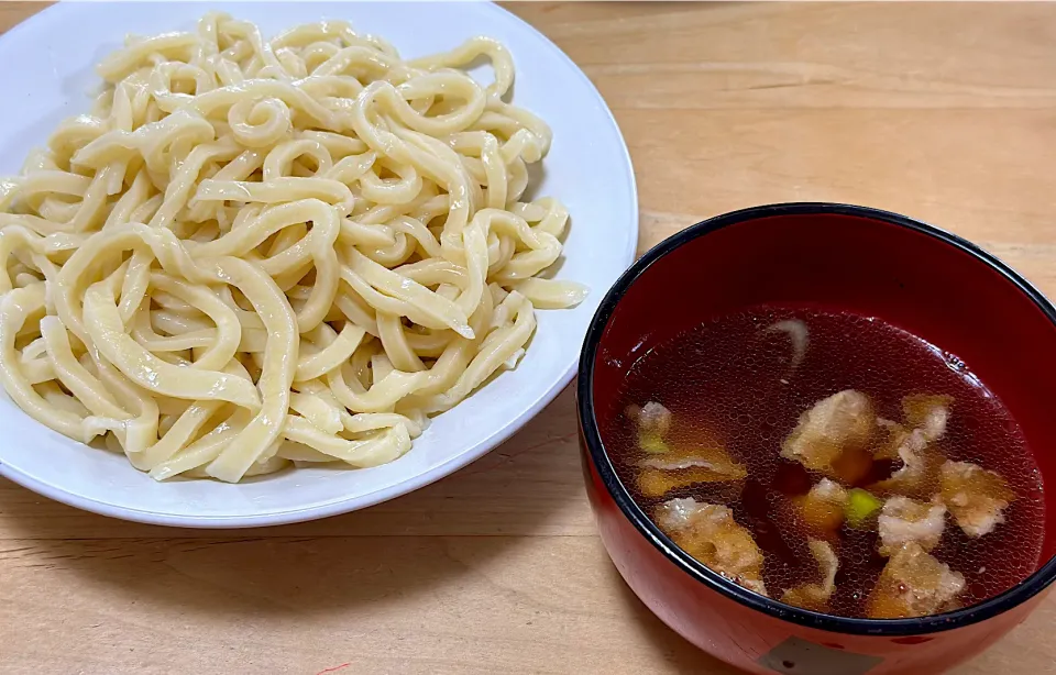 Snapdishの料理写真:手打ちうどんでつけ汁うどん|dezさん