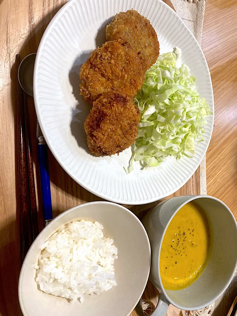 Snapdishの料理写真:メンチカツとかぼちゃスープ|Maさん