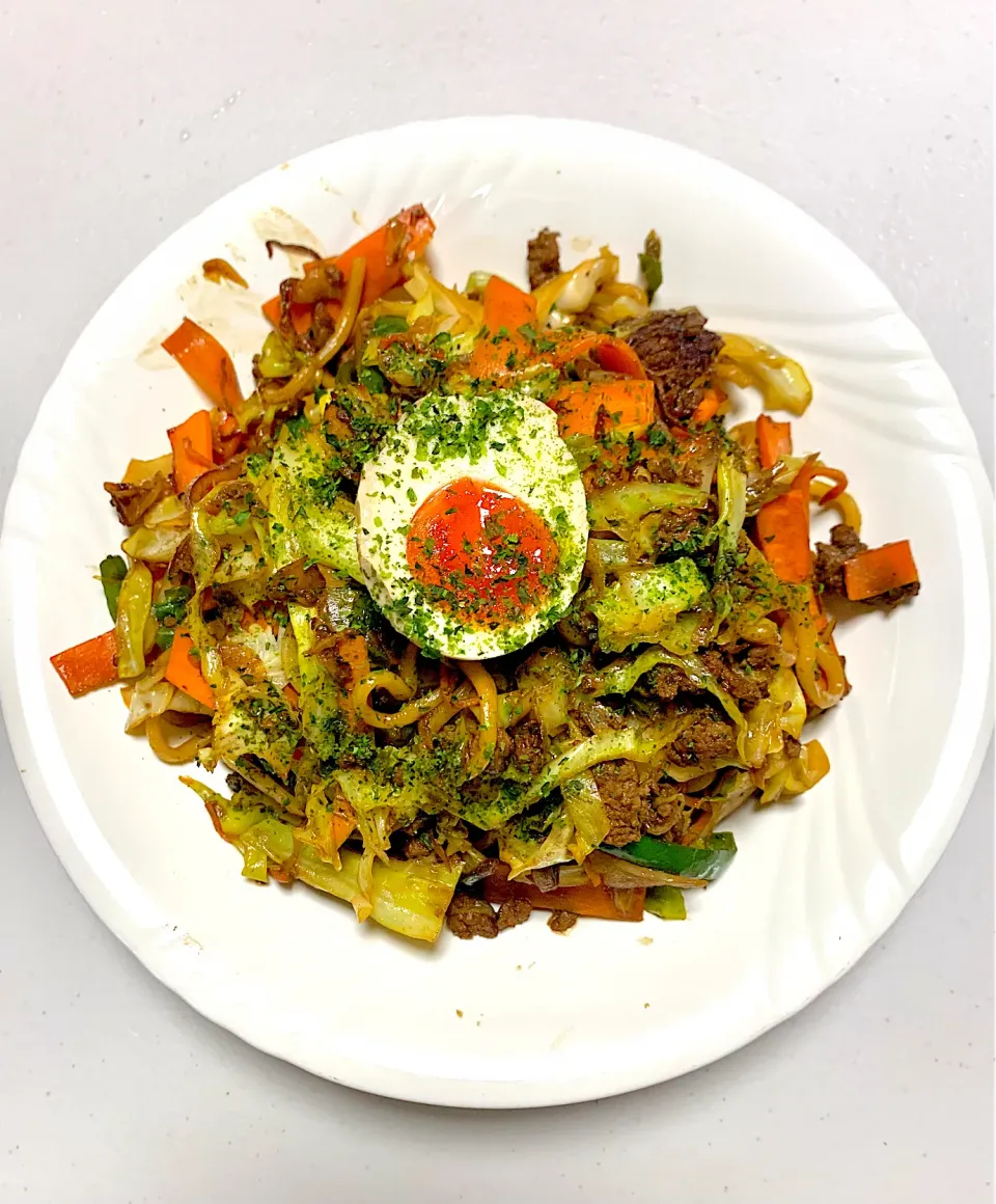 YAKISOBA + boiled free range chicken egg|gonbenさん