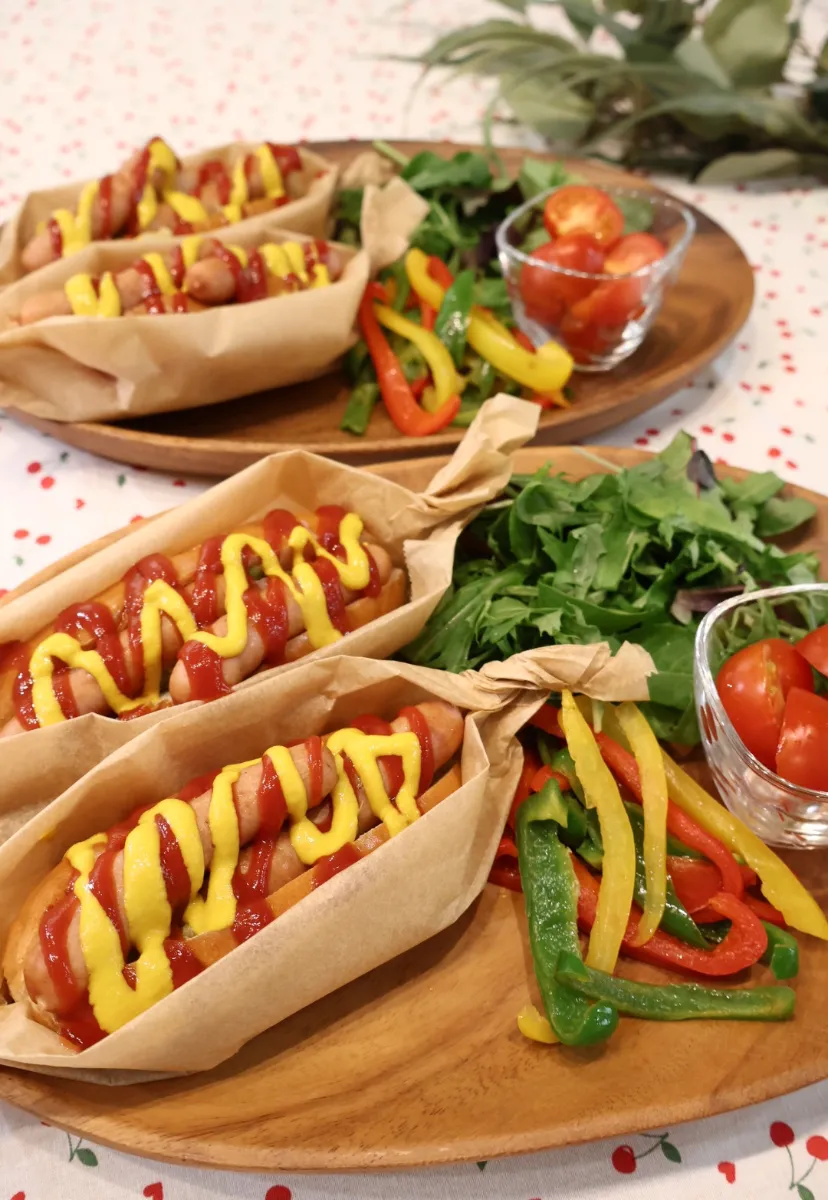 Snapdishの料理写真:ホットドッグ🌭|めいめいさん