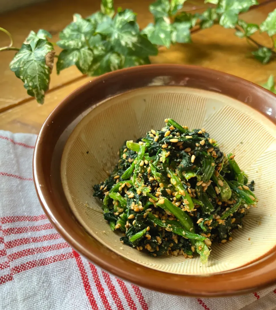 🥬ほっこり気持ち解れるおうちのお菜　ほうれん草の胡麻和え🥬|Hollyさん