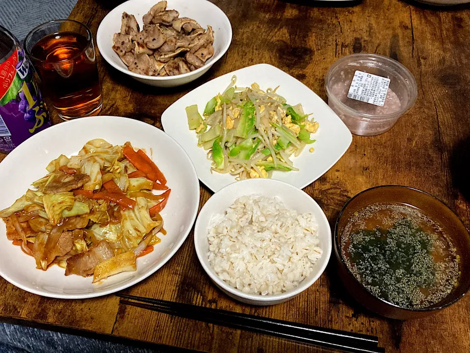 回鍋肉ともやしとつぼみ菜の炒め物とわかめスープ|しあぺんさん