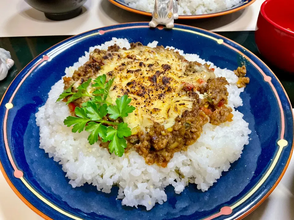 Snapdishの料理写真:キーマトマトチーズ焼きカレー
福神漬けの代わりははんごろしキムチ
#お家でキーマカレー
#カレーに合うはんごろしキムチ
#ひき肉たっぷり|Takeshi  Nagakiさん