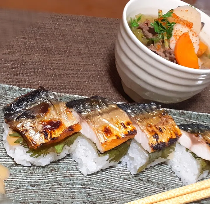 焼き鯖寿司🐟

芋煮🍜|びせんさん