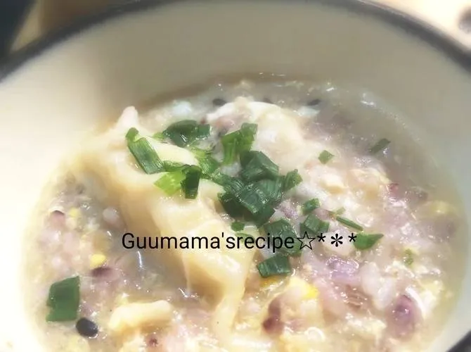 〆にも♡寒い朝にも♡台湾風雑炊♡冷凍餃子の雑炊|Guuママさん