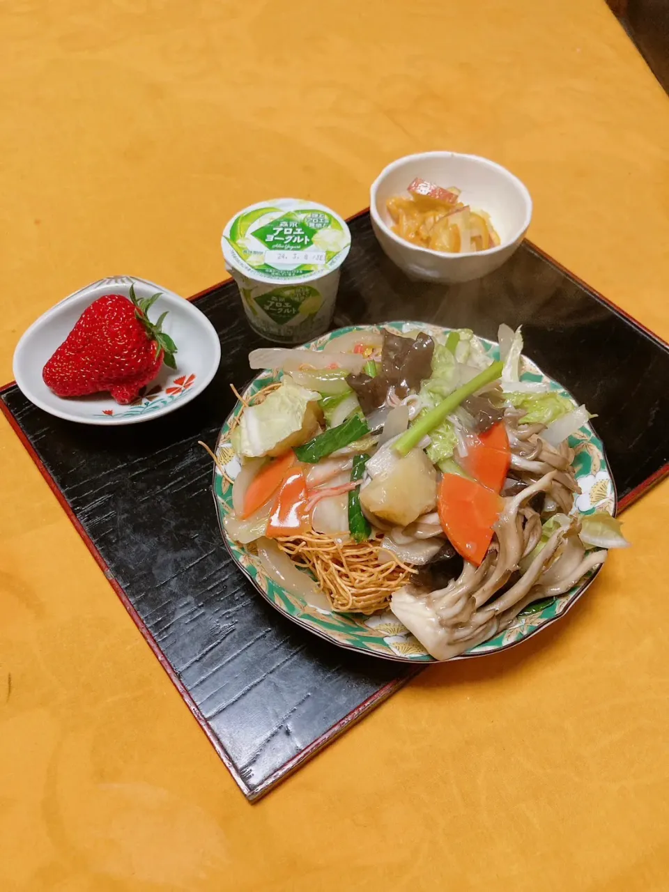 grandmaの晩ごはん☆ 今夜は皿うどん…いっぱいの野菜と私の食材にキクラゲがあって…珍しい|kaoriさん