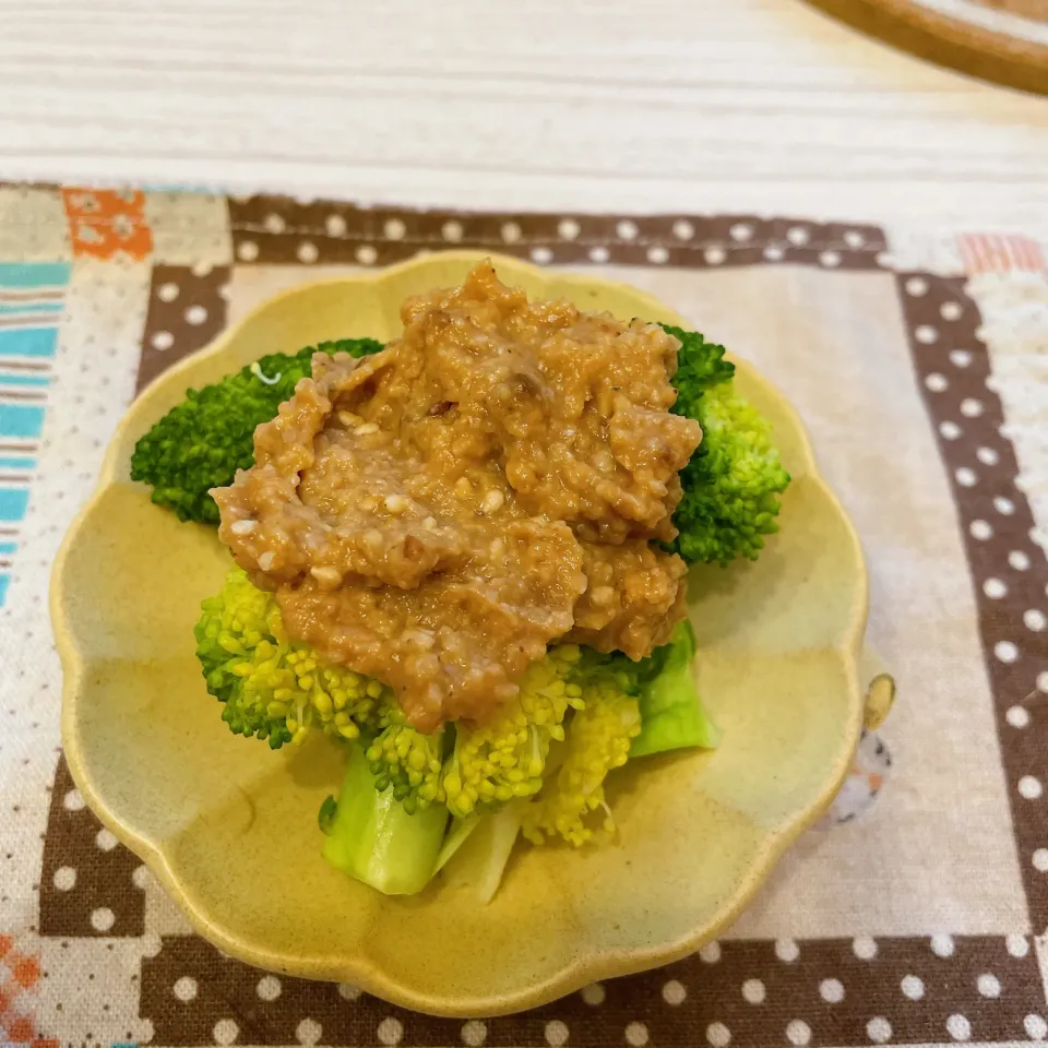 Snapdishの料理写真:ブロッコリーの酒粕味噌だれ🥦︎|mayuさん