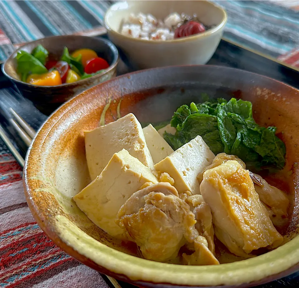 鶏肉と豆腐と菜花ですき煮|くまちゃんさん