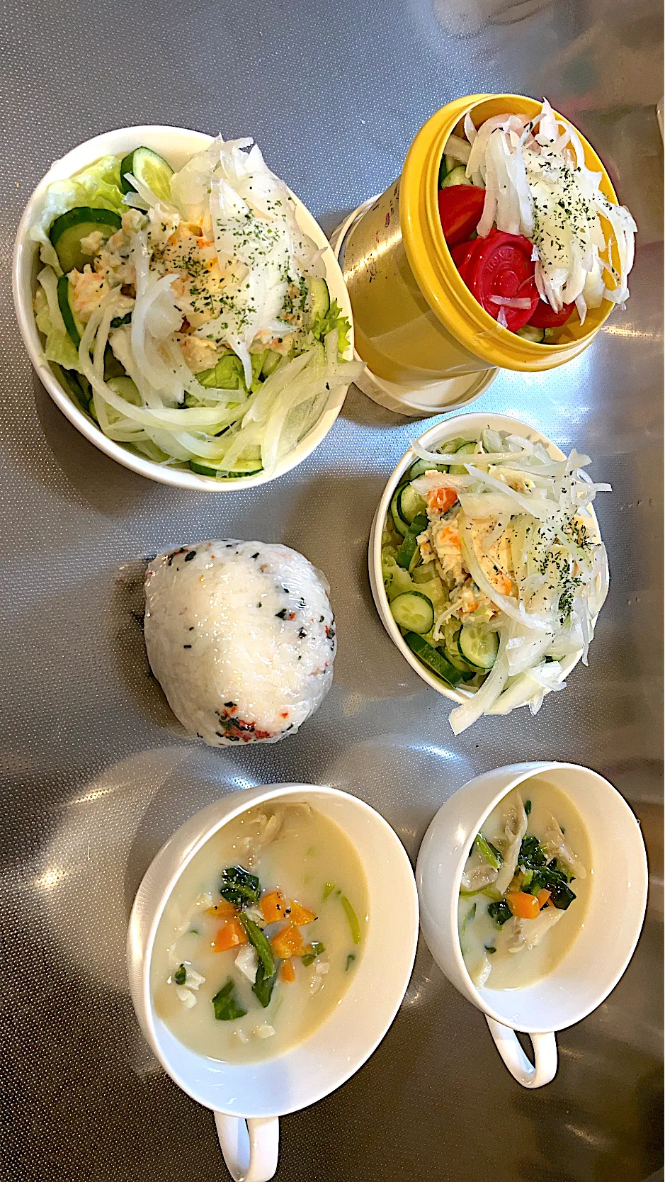 ポテトサラダと愛妻弁当用のサラダ🥗|モモ&ハーブmama🐰🐹🐢🐠❤️さん