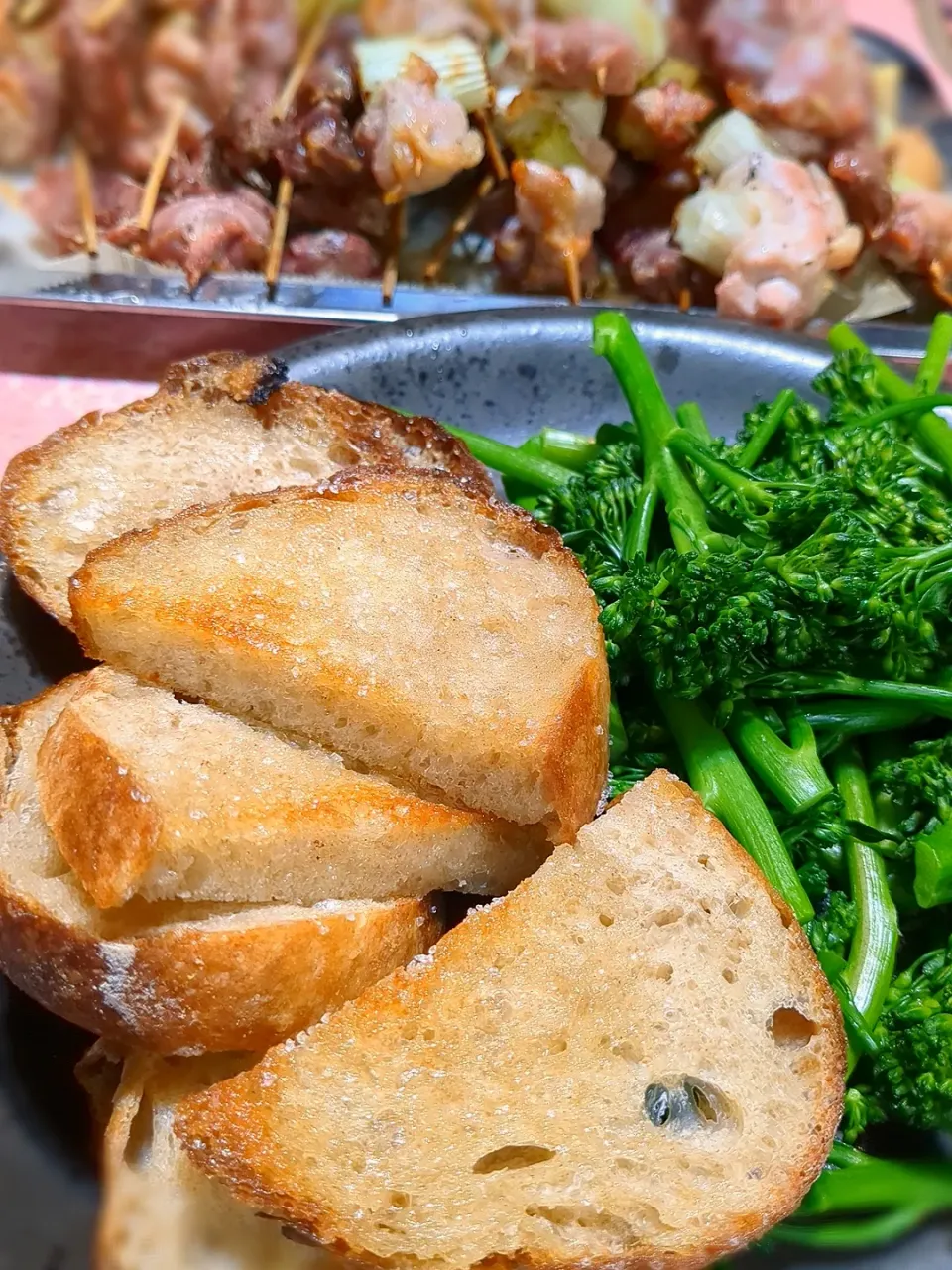 カンパーニュトースト
スティックブロッコリー
焼き鳥✨|後藤妙子さん