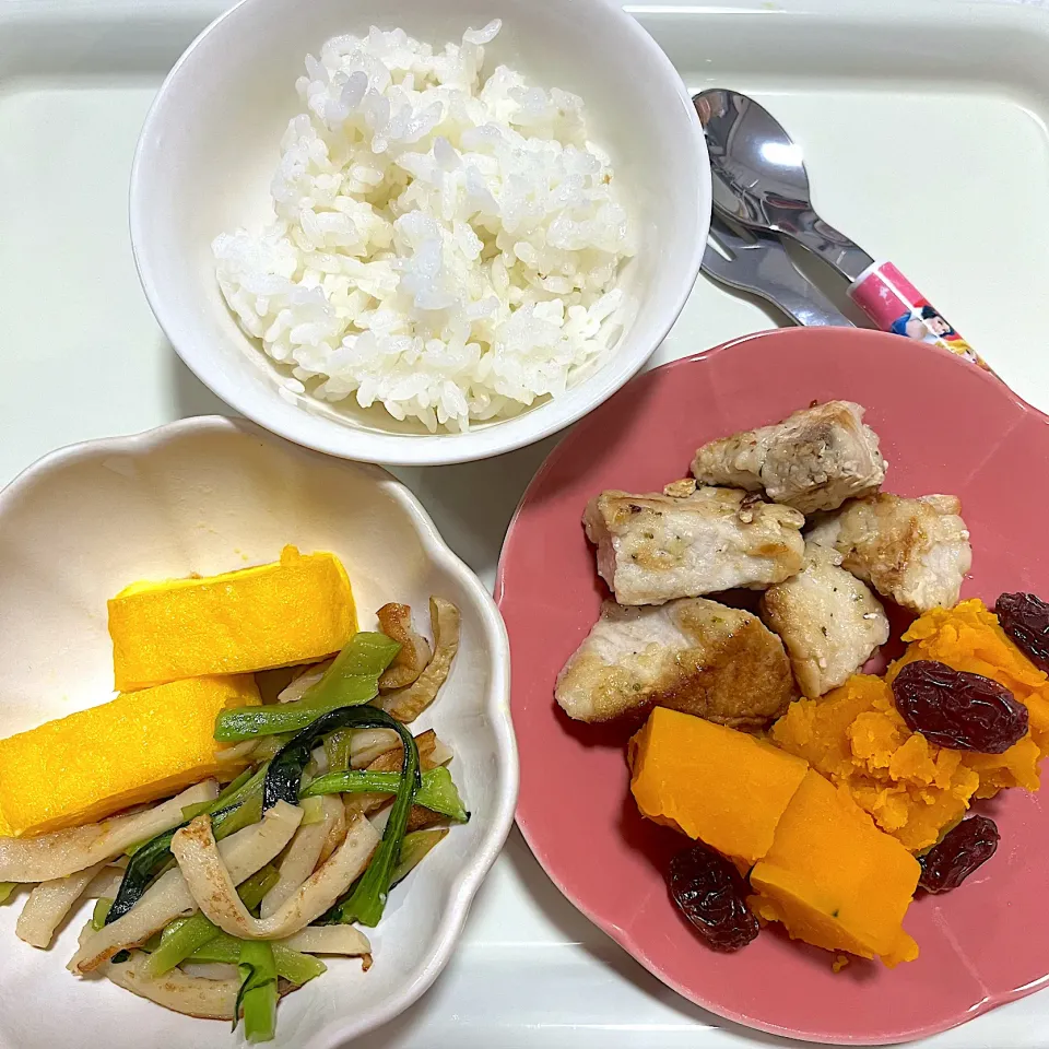 Snapdishの料理写真:3歳児　昼ご飯　#メカジキフライ|Kahoさん