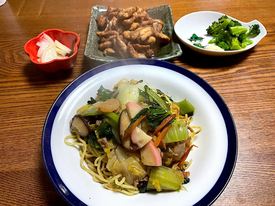 Snapdishの料理写真:野菜たっぷりあんかけ焼きそば|yummy tommyさん