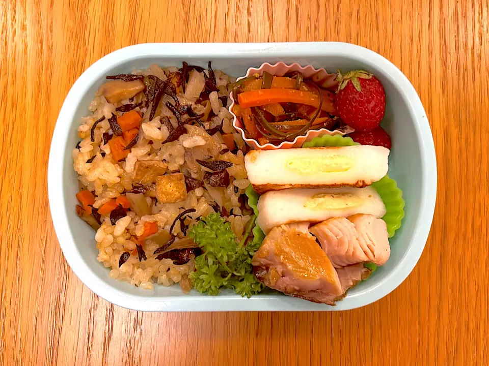 ひじきの炊き込みご飯とホッケ弁当|Atelier Sekiさん