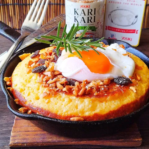 「カリカリココナッツ」を使ってみたSnapdishの料理・レシピ写真:パンケーキにカリカリココナッツトッピング